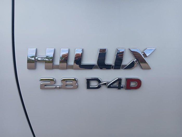 2022 Toyota Hilux SR