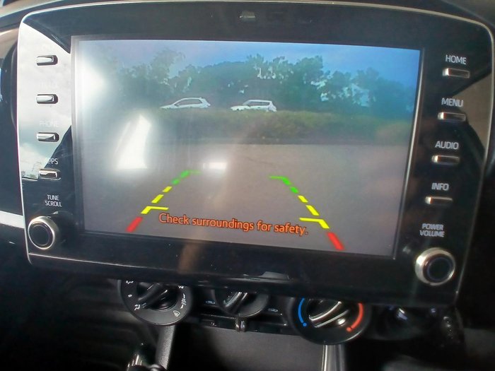 2022 Toyota Hilux SR