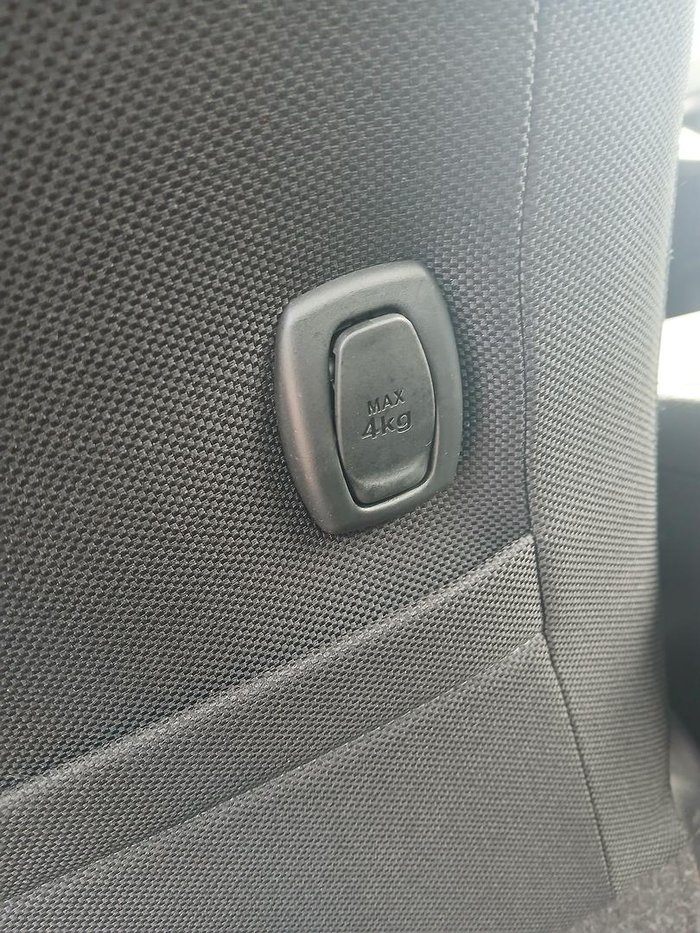 2022 Toyota Hilux SR