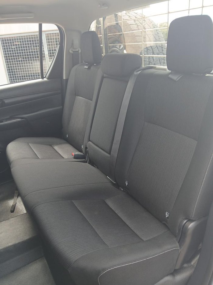 2022 Toyota Hilux SR