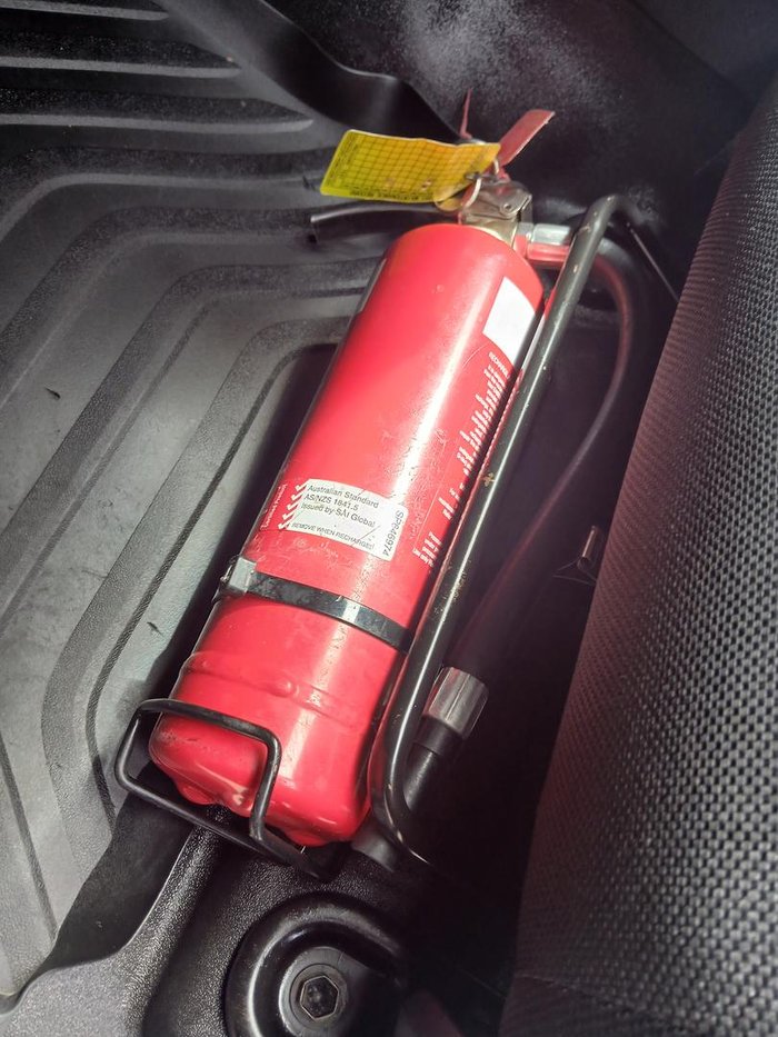 2022 Toyota Hilux SR