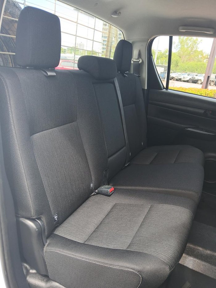 2022 Toyota Hilux SR