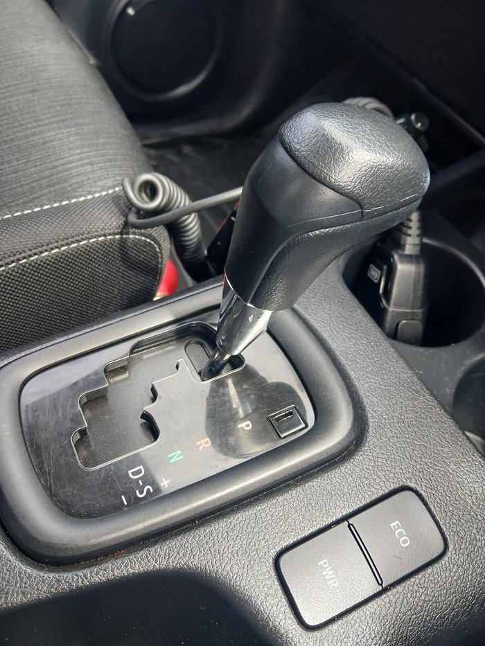 2022 Toyota Hilux SR