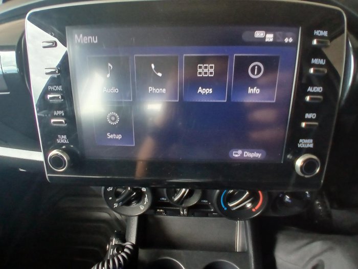 2022 Toyota Hilux SR