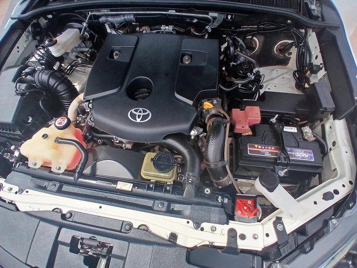 2022 Toyota Hilux SR