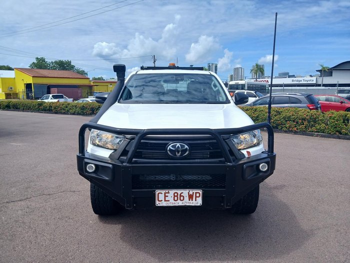 2022 Toyota Hilux SR