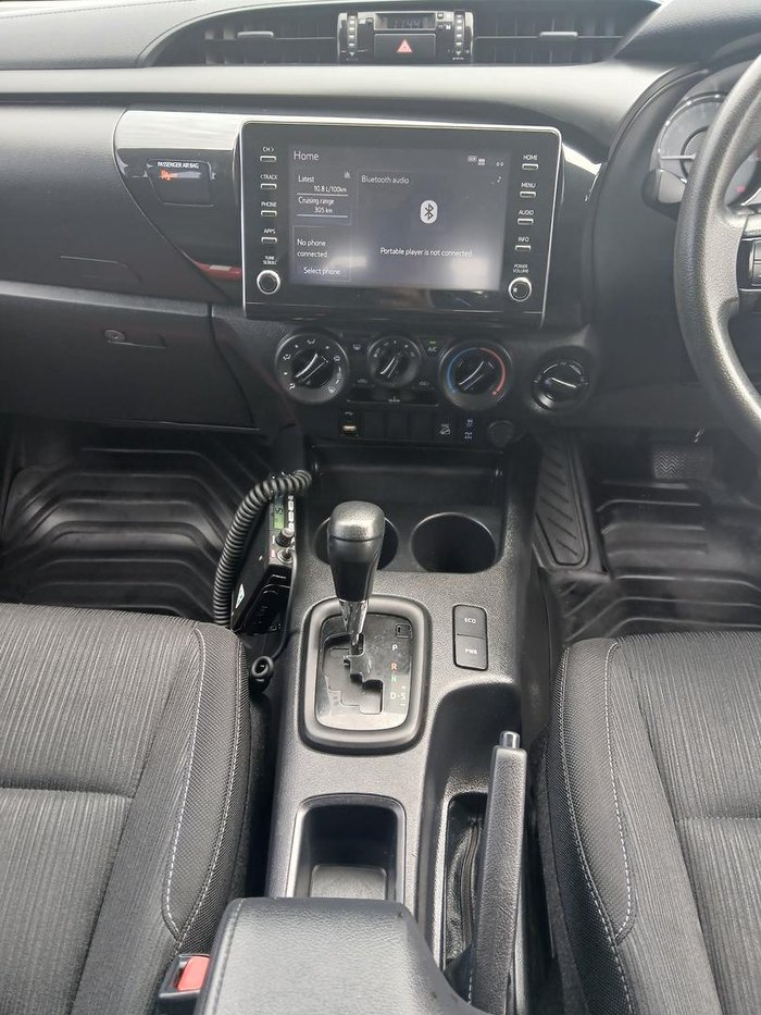 2022 Toyota Hilux SR