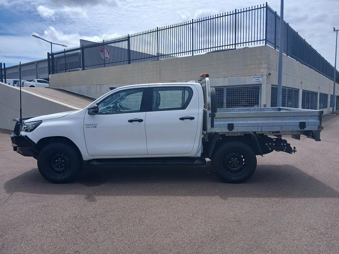 2022 Toyota Hilux SR