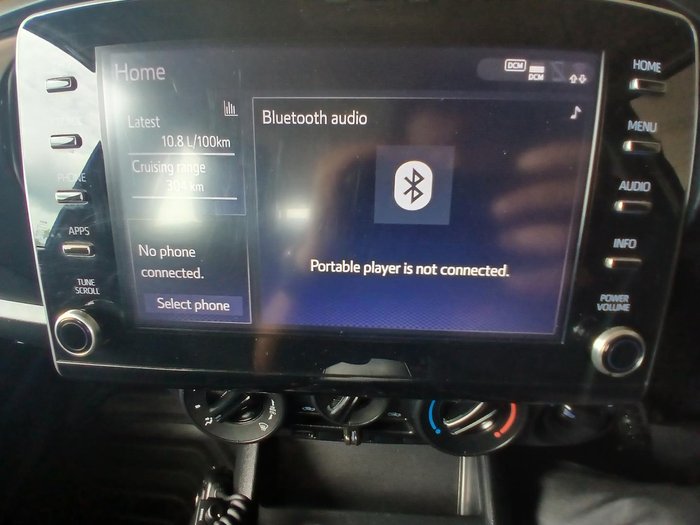 2022 Toyota Hilux SR