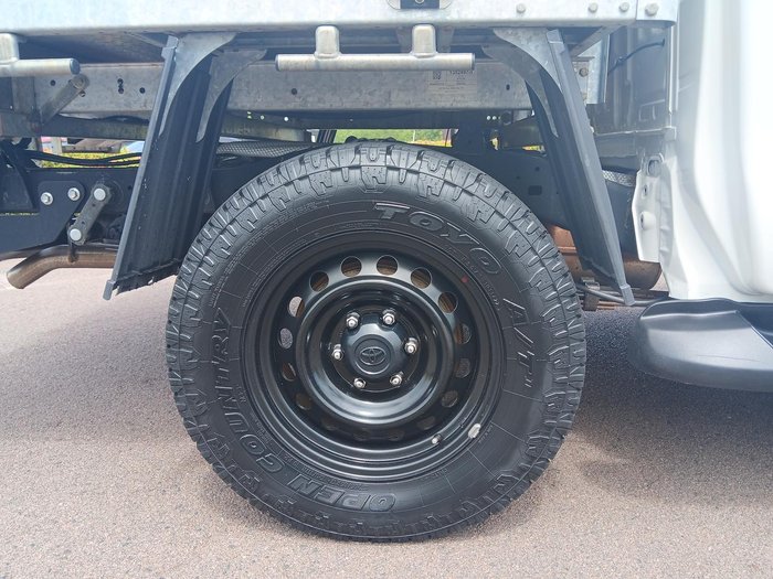 2022 Toyota Hilux SR