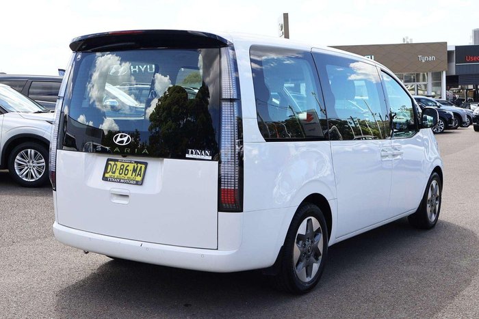 2024 Hyundai STARIA