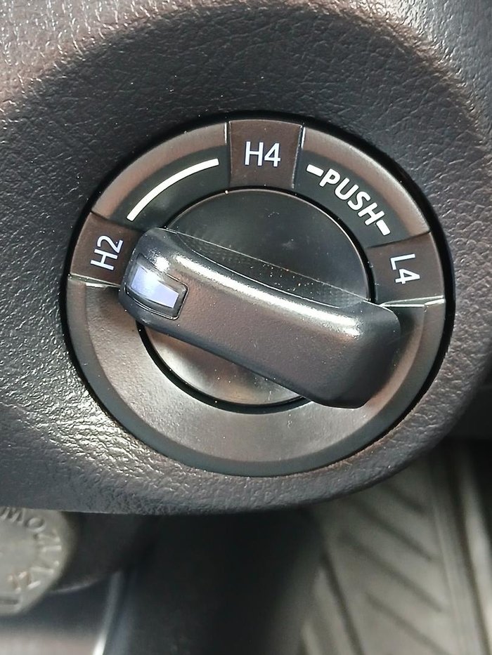 2022 Toyota Hilux SR