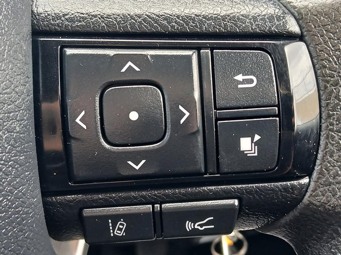 2022 Toyota Hilux SR