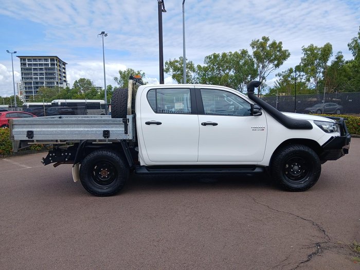 2022 Toyota Hilux SR