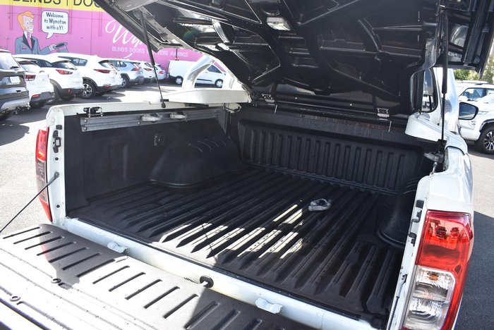 2015 Nissan Navara ST-X
