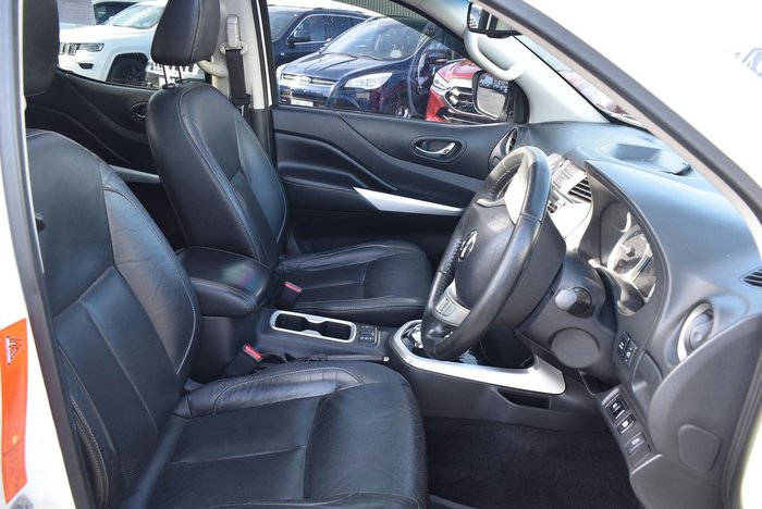 2015 Nissan Navara ST-X