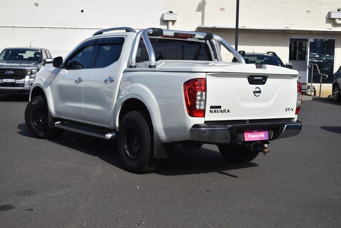2015 Nissan Navara ST-X
