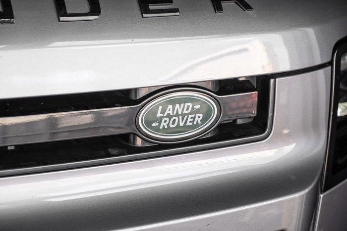 2022 Land Rover Defender 110 D300 SE