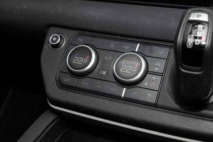 2022 Land Rover Defender 110 D300 SE