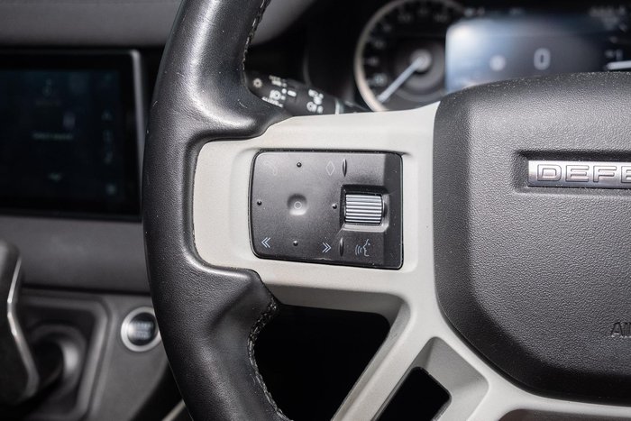 2022 Land Rover Defender 110 D300 SE