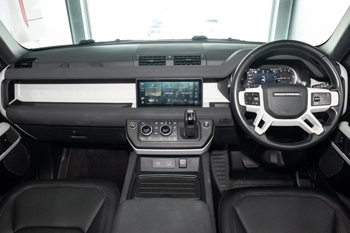 2022 Land Rover Defender 110 D300 SE