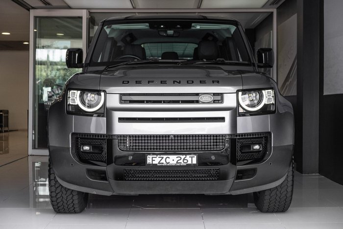 2022 Land Rover Defender 110 D300 SE