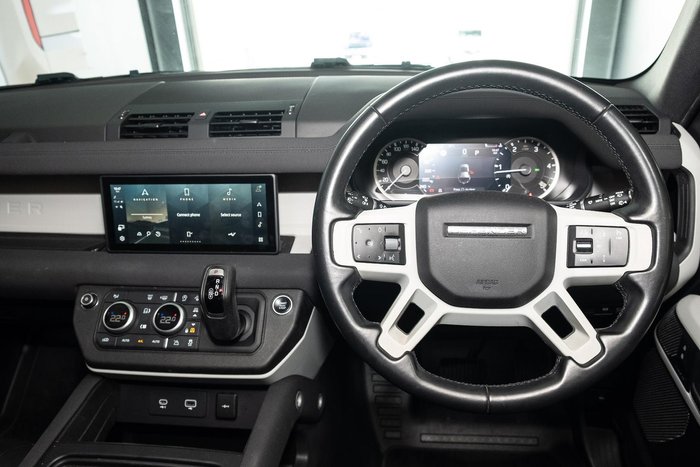 2022 Land Rover Defender 110 D300 SE