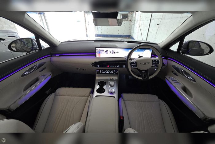 2025 Genesis GV70 2.5T SIGNATURE