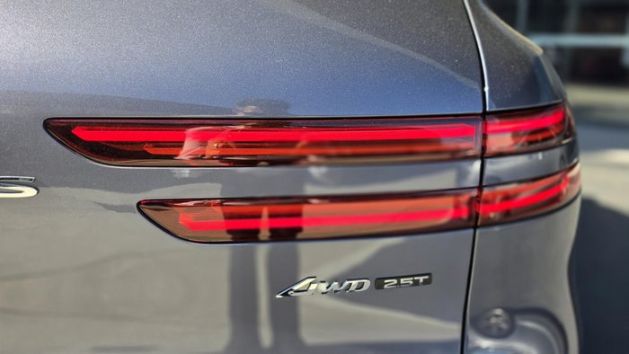 2025 Genesis GV70 2.5T SIGNATURE