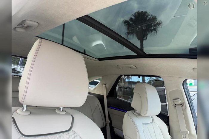 2025 Genesis GV70 2.5T SIGNATURE