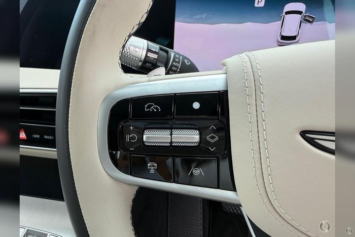 2025 Genesis GV70 2.5T SIGNATURE
