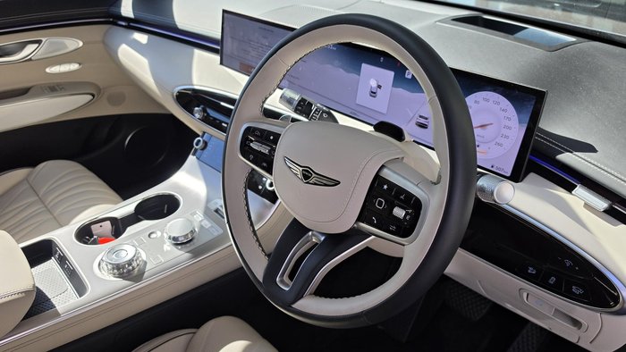 2025 Genesis GV70 2.5T SIGNATURE