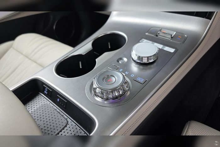 2025 Genesis GV70 2.5T SIGNATURE