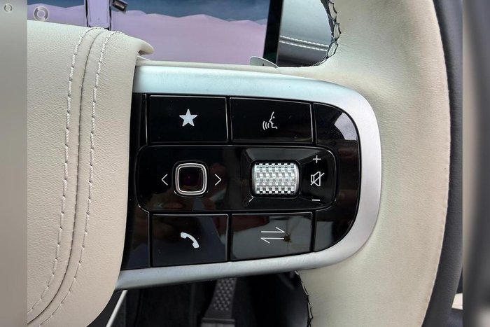 2025 Genesis GV70 2.5T SIGNATURE