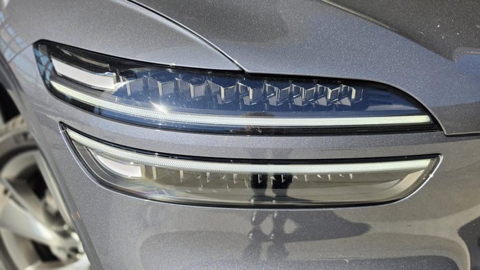 2025 Genesis GV70 2.5T SIGNATURE