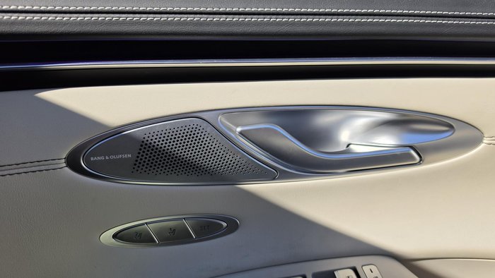 2025 Genesis GV70 2.5T SIGNATURE