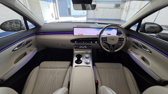 2025 Genesis GV70 2.5T SIGNATURE