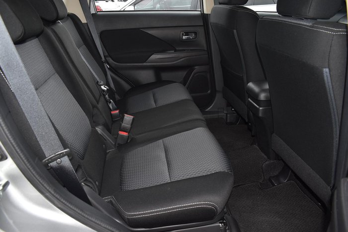 2018 Mitsubishi Outlander ES ADAS