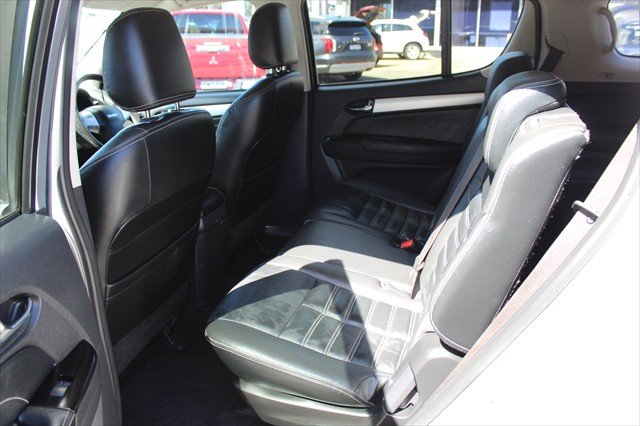 2018 Isuzu MU-X LS-T