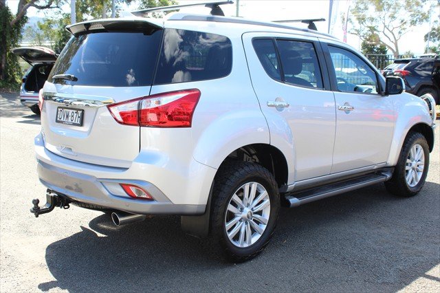 2018 Isuzu MU-X LS-T