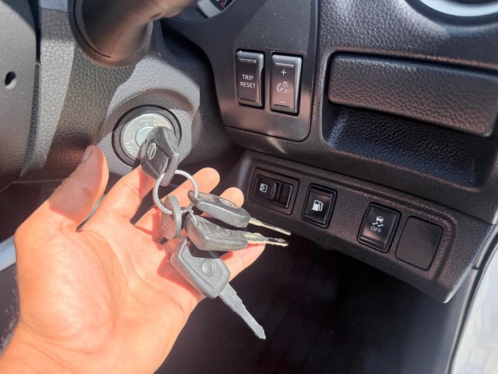 2016 Nissan Navara ST D23 Series 2 4X4 Dual Range Polar White