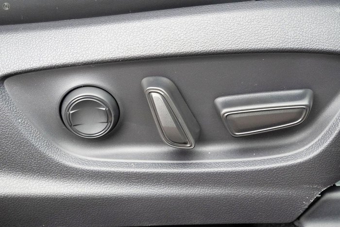 2025 Subaru Solterra AWD Touring