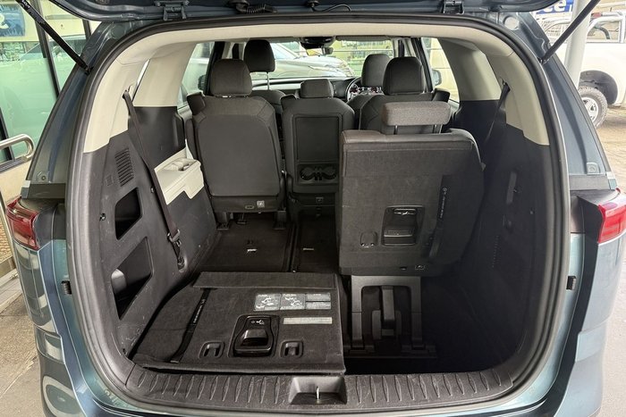 2022 Kia Carnival S