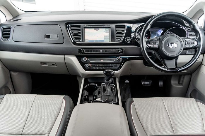 2016 Kia Carnival SLi