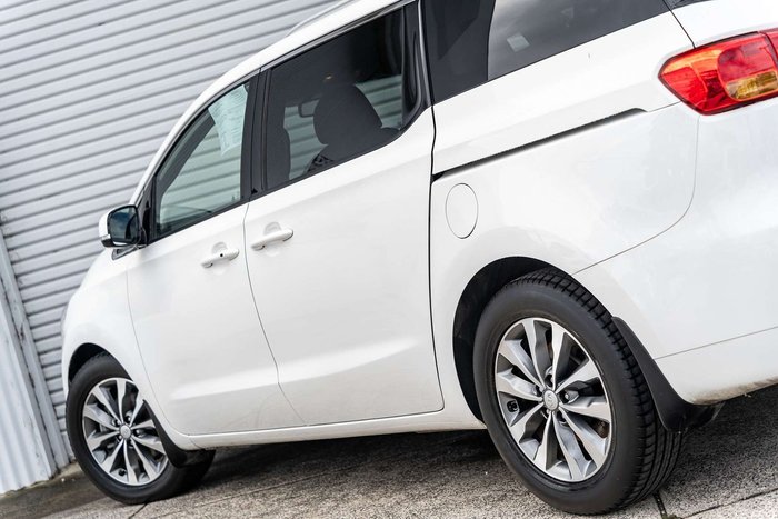 2016 Kia Carnival SLi