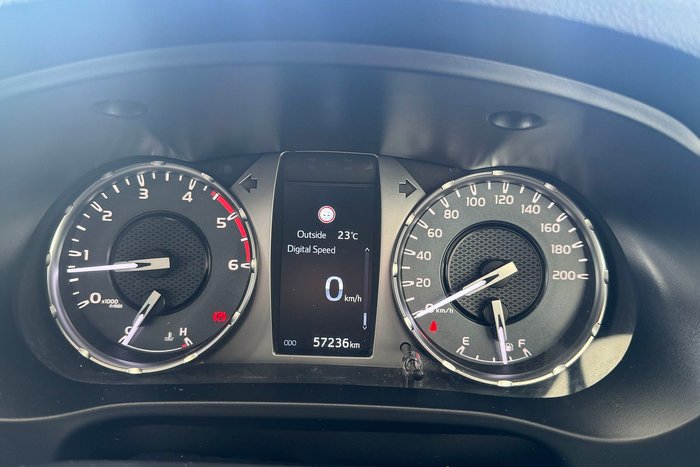 2022 Toyota Hilux SR