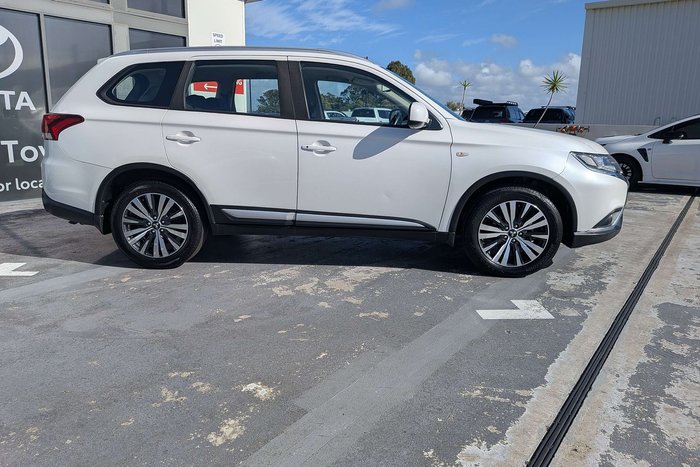 2018 Mitsubishi Outlander ES ADAS