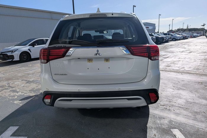2018 Mitsubishi Outlander ES ADAS