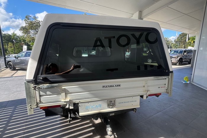 2022 Toyota Hilux SR