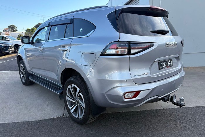 2022 Isuzu MU-X LS-T